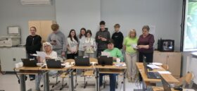 Szkoła międzypokoleniowa w Serbach – technologia, która łączy
