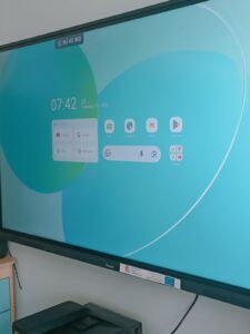 Zakup nowego monitora dla przedszkolaków dofinansowany ze środków EU